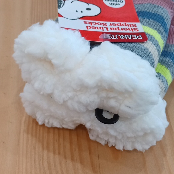 Peanuts Snoopy Sherpa Lined Slipper Socks Gripper Soles - Picture 4 of 7